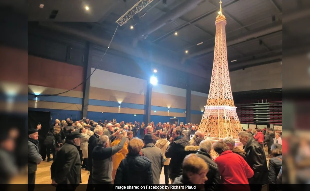 Tower eiffel matchsticks model world tallest daher matchstick record toufic popsicle stick sculpture craftsman largest craft set biggest lebanese totally Tower eiffel matchsticks model world tallest daher matchstick record toufic popsicle stick sculpture craftsman largest craft set biggest lebanese totally