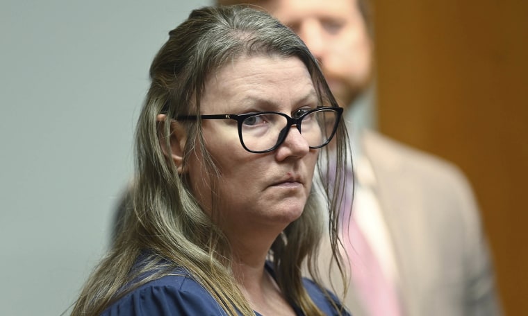 Jennifer crumbley mass shooting parents