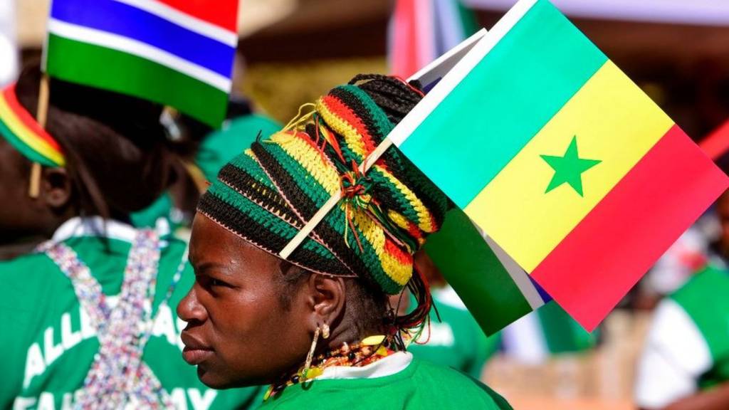 Senegal president cancels election