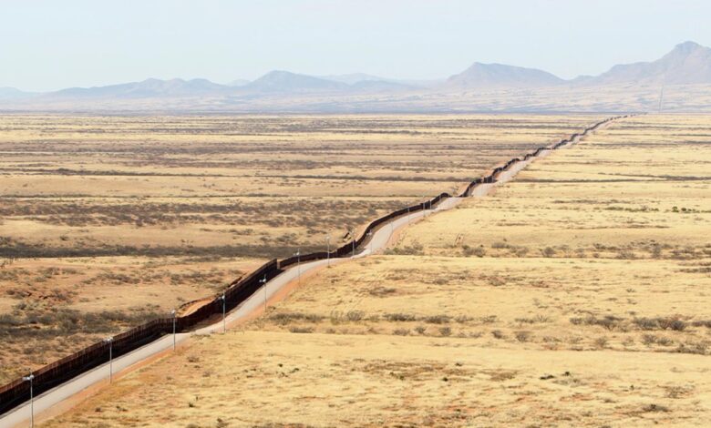 Arizona us mexico border crossing