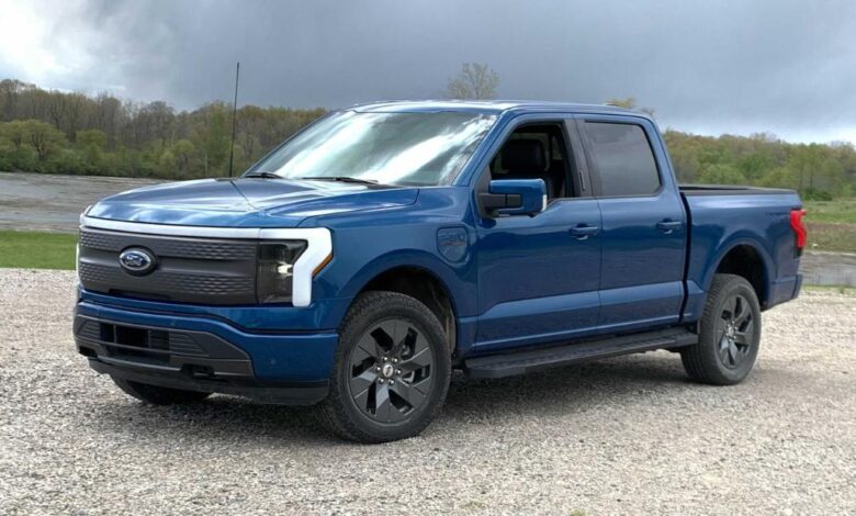 Fords f150 lightning electric pickup trucks