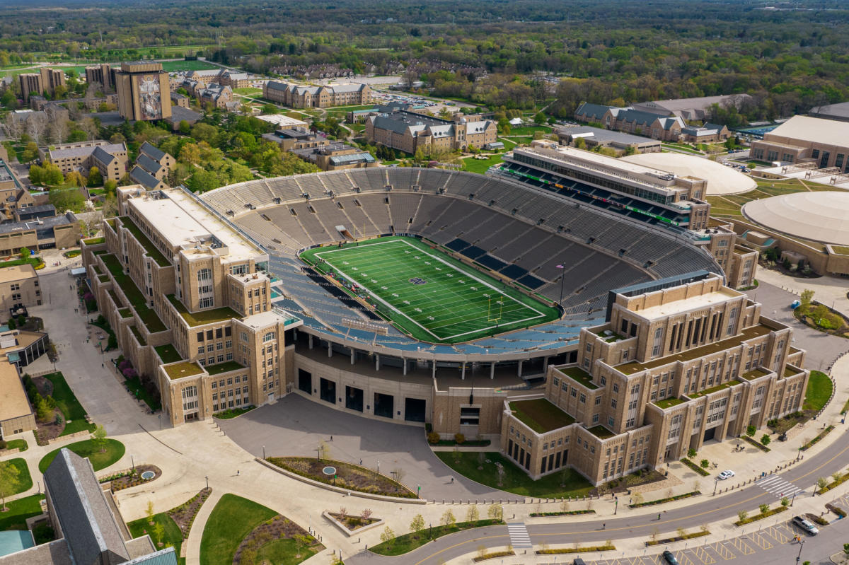 Notre dame football stadium tickets riley leonard