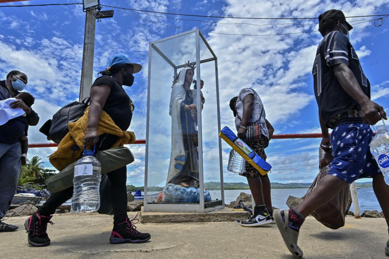 Migrants africa colombia nicaragua airport