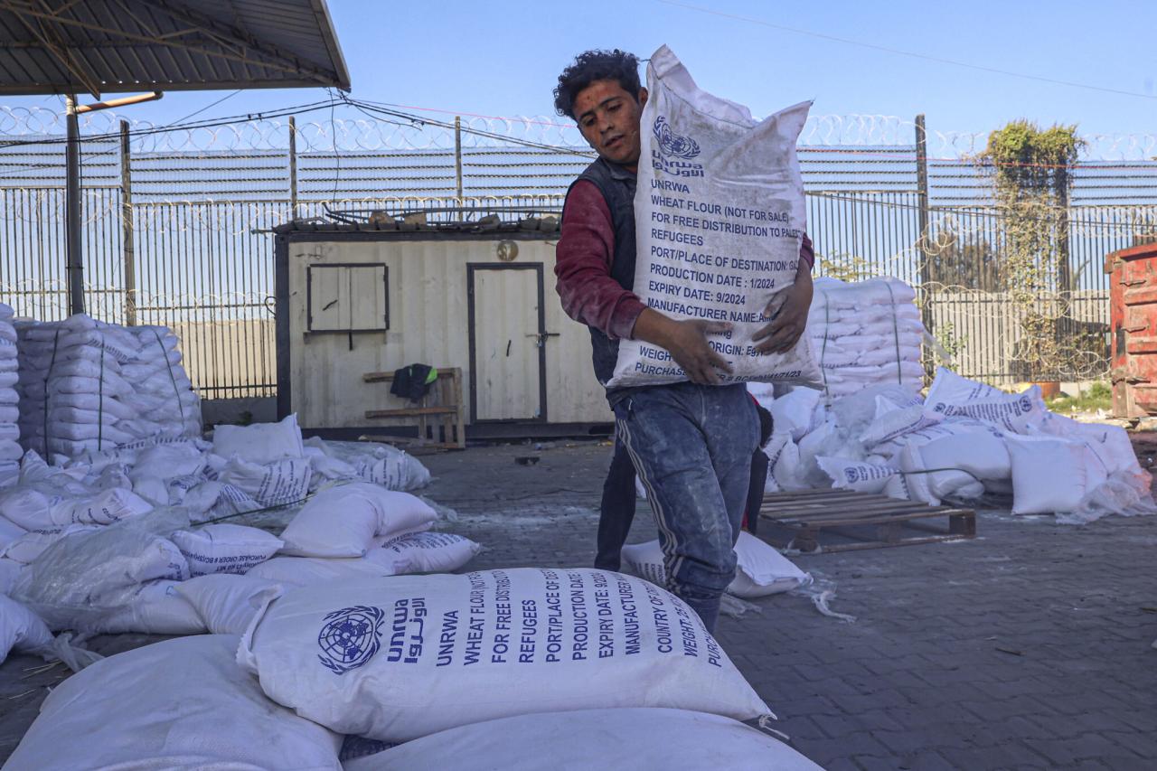 Israel gaza aid trucks