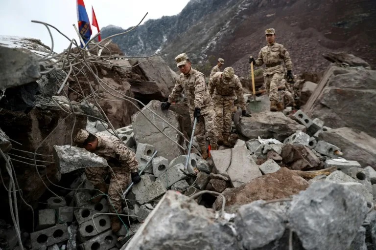 China landslide buries dozens