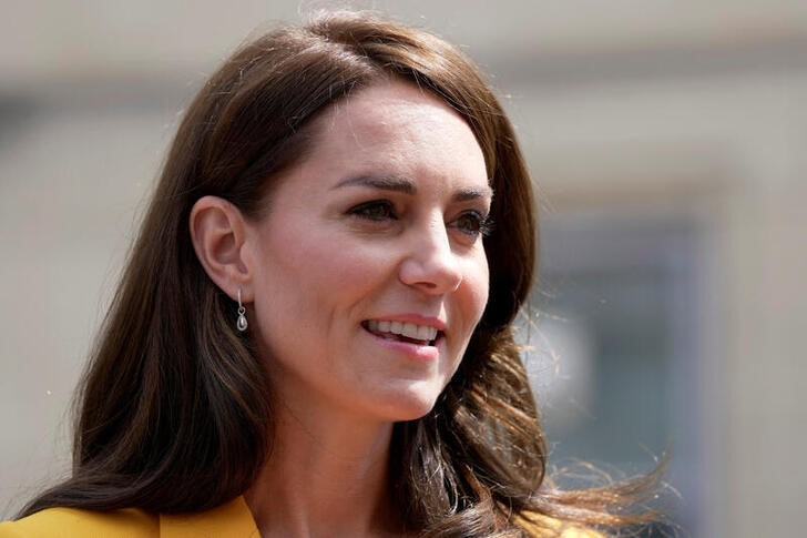 Princess kate middleton abdominal surgery