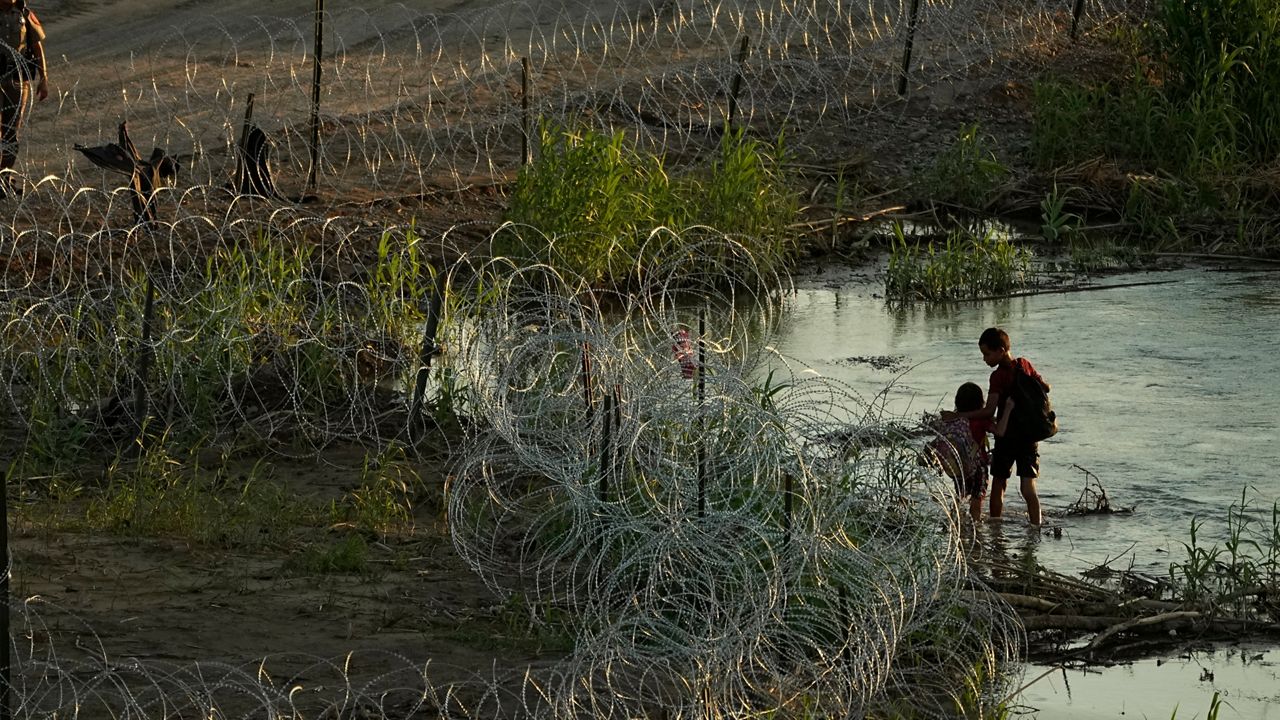 Supreme court texas border barbed wire