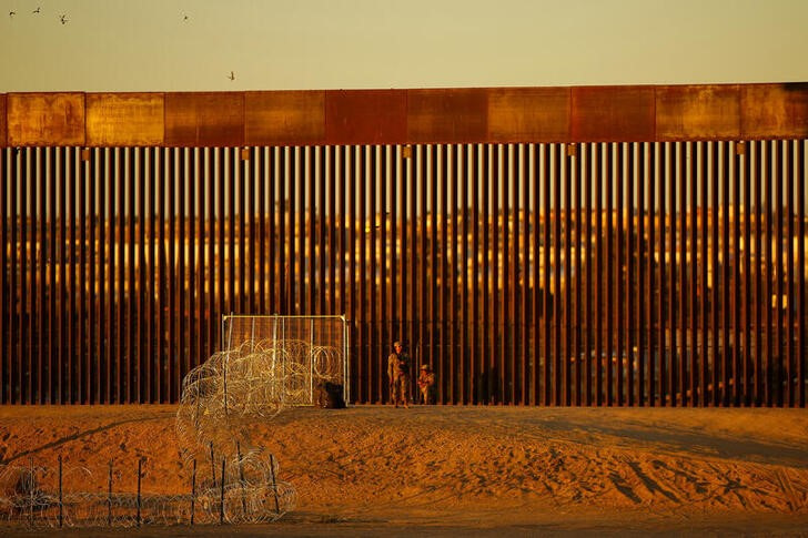 Supreme court texas border barbed wire