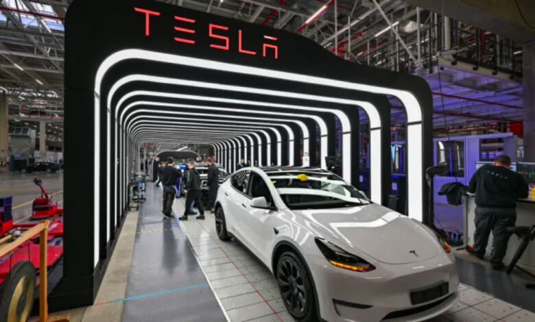 Teslas electric vehicles profit price cuts