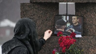 Russia detentions navalny memorials