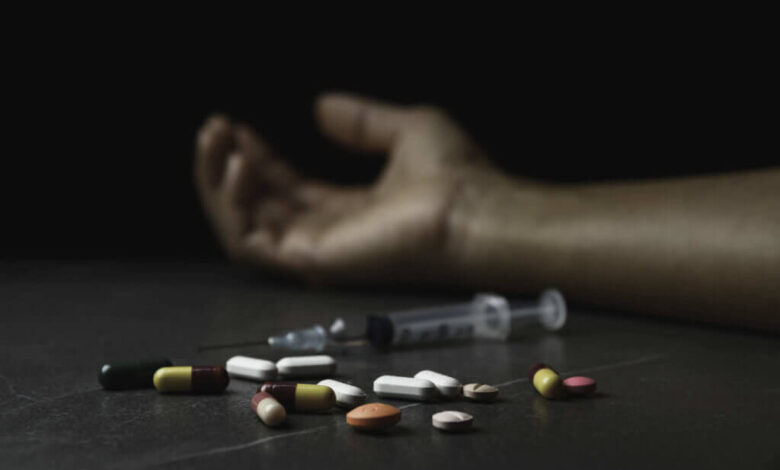 Construction drugs workers alcohol drug cocaine opioids