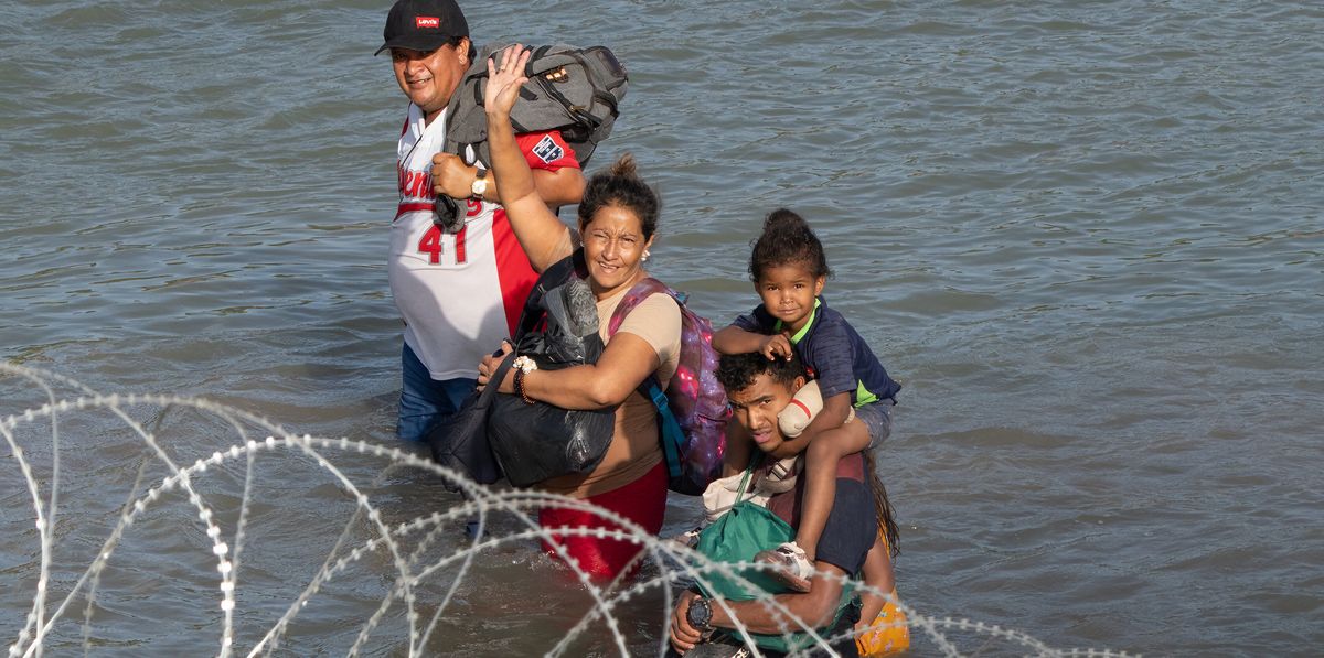 Migrants drown texas dispute