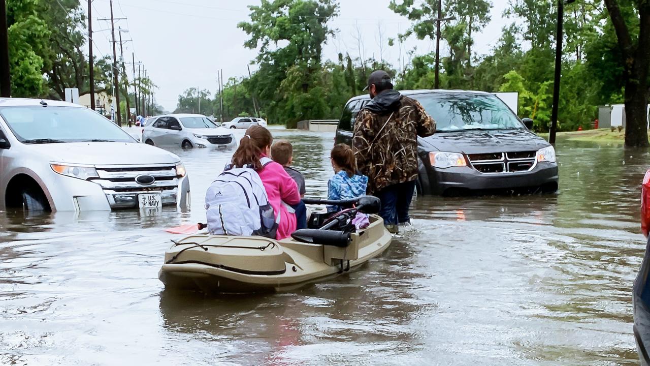 Texas louisiana flooding weather