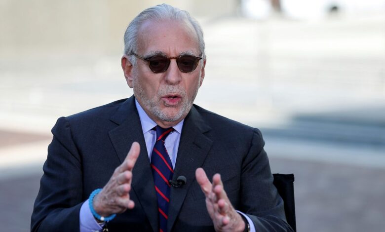 Disney heirs nelson peltz