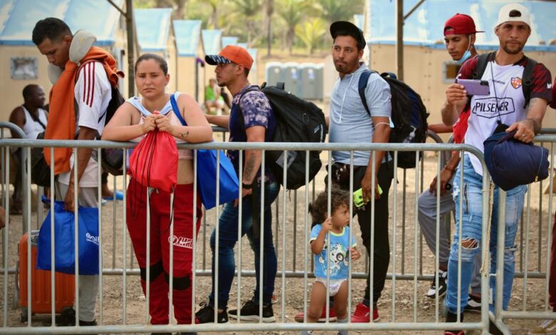 Venezuela colombia migrants apexart refugees