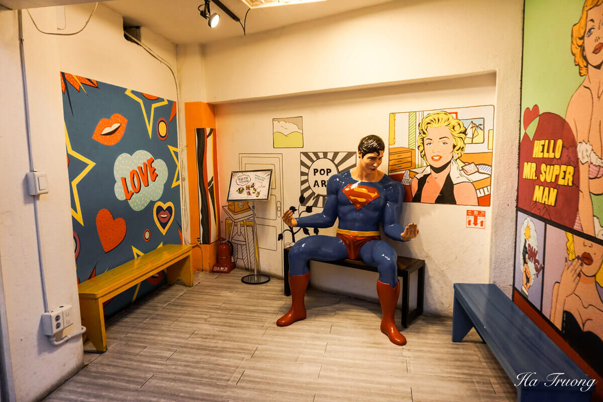 Love bank museum of affection