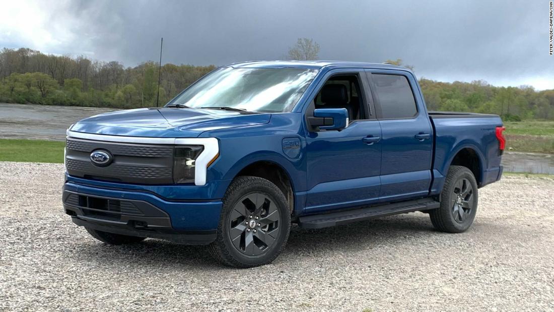 Fords f150 lightning electric pickup trucks