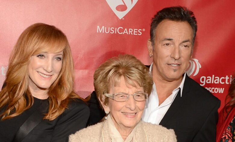 Bruce springsteen adele mom